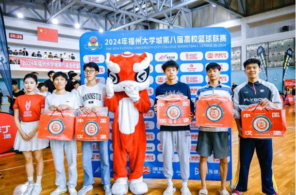 福州篮球队队员名单_福州18中篮球赛冠军名单_福州市篮球联赛