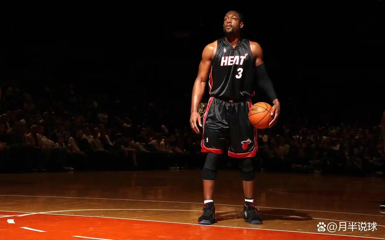 詹姆斯巨星篮球历史数据_詹姆斯nba历史_历史第一篮球巨星詹姆斯