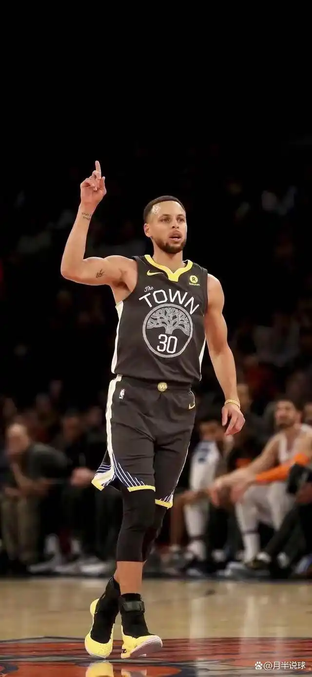 历史第一篮球巨星詹姆斯_詹姆斯nba历史_詹姆斯巨星篮球历史数据