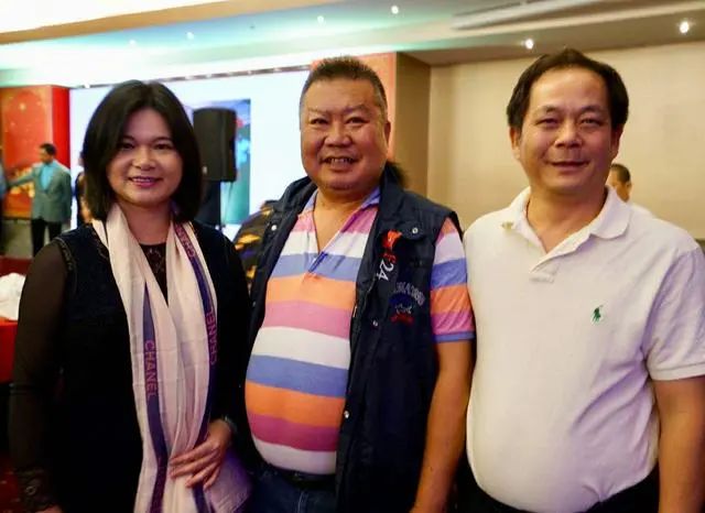 世界举重冠军一次是多少公斤_举重冠军世界纪录_举重世界冠军