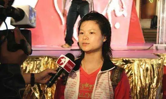 举重冠军世界纪录_世界举重冠军一次是多少公斤_举重世界冠军
