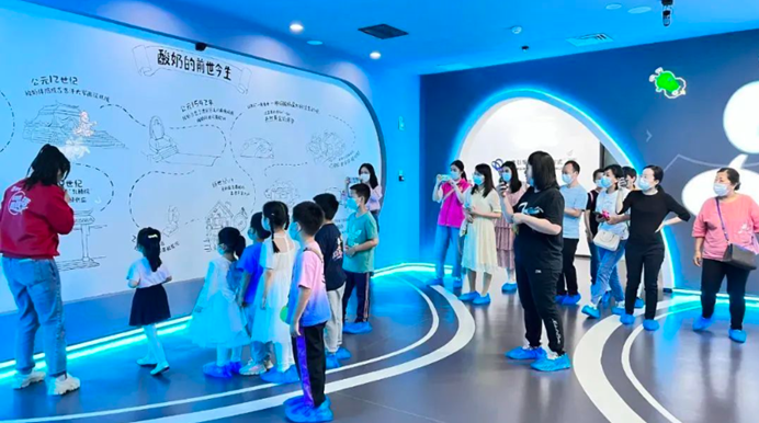 OMG发布新中式亲子关系洞察《再靠近一点，我亲爱的小孩》
