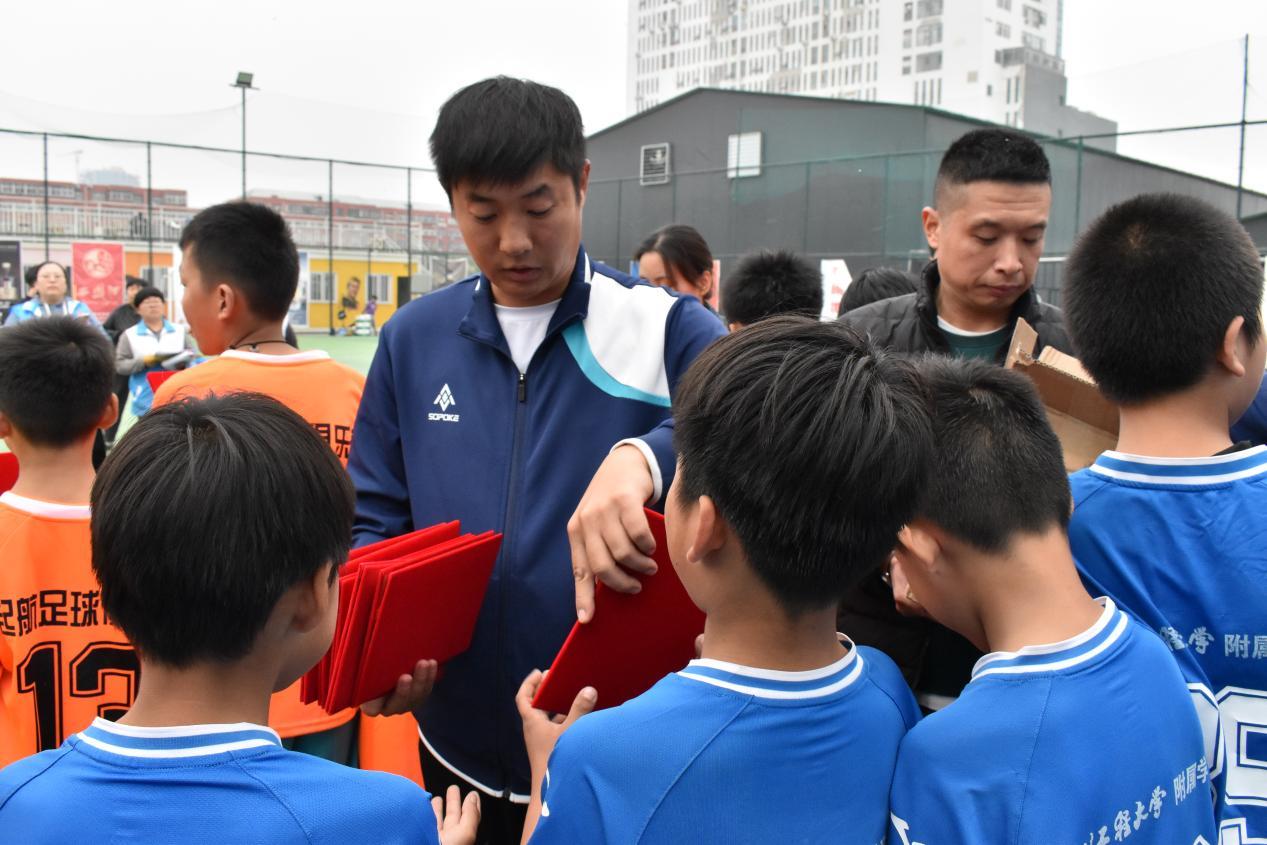 邯郸市校园足球赛规则_邯郸市足球训练基地_邯郸市足球比赛
