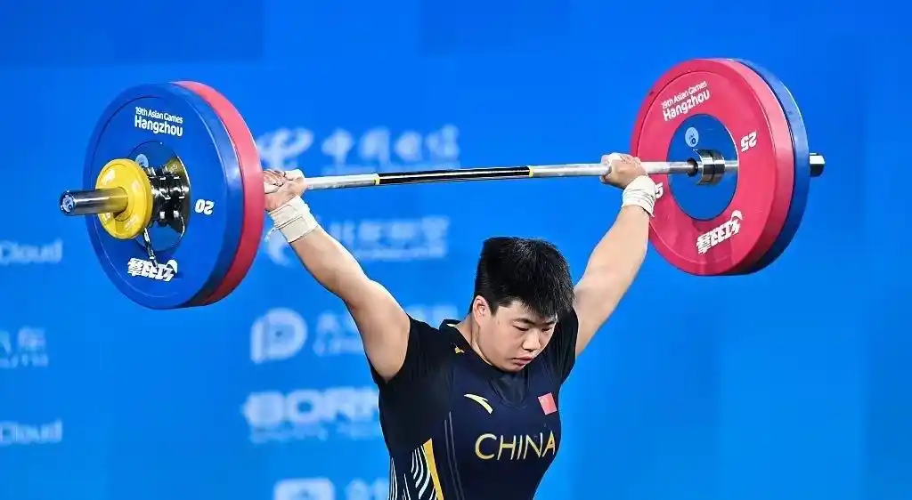 饶平世界举重冠军_饶平举重比赛_举重世界冠军