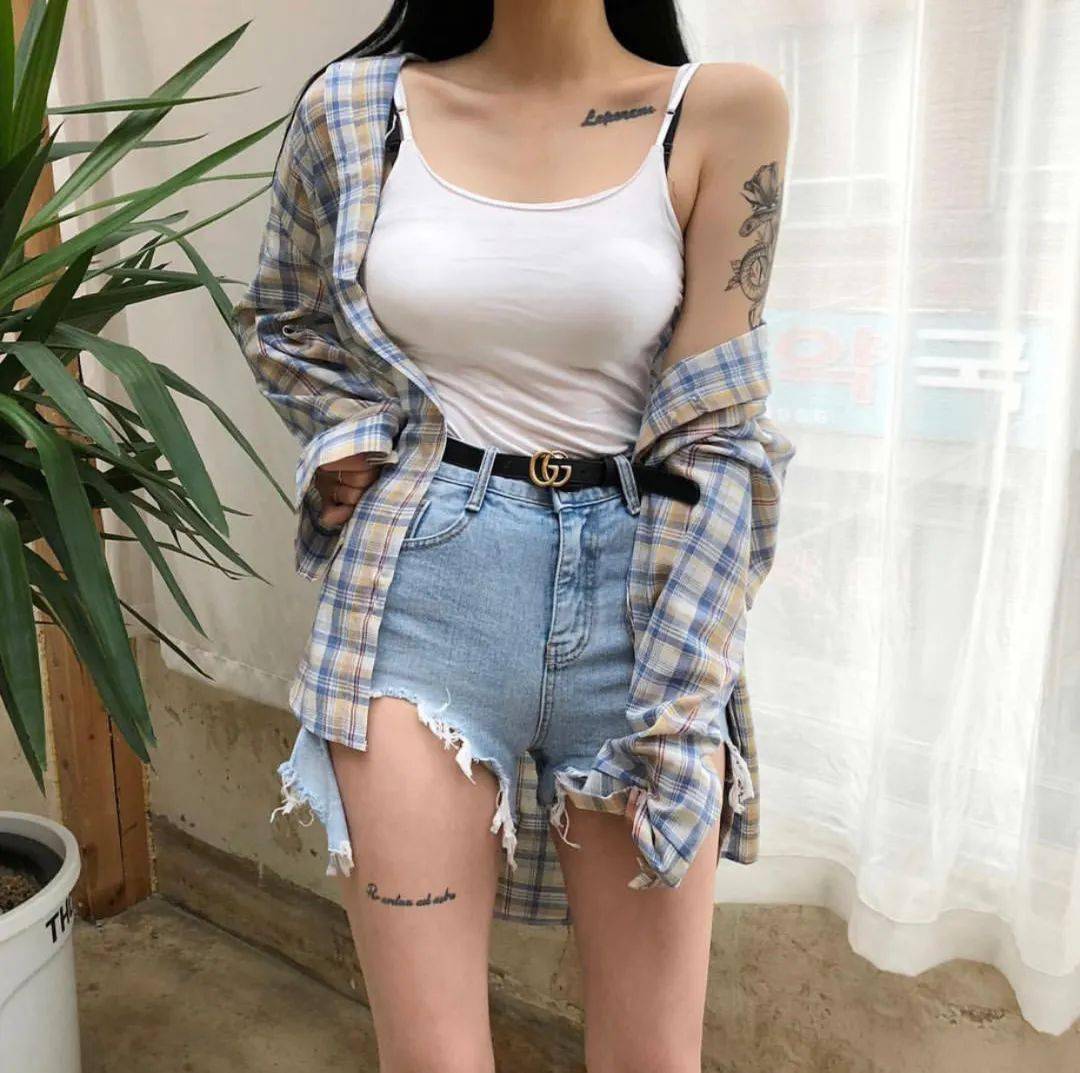 衬衫搭配运动裤_裤子衬衫搭配_裤衬衫搭配运动鞋好看吗