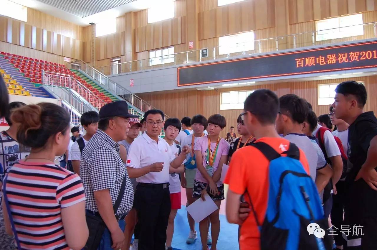 古典式摔跤比赛简单的总结_2021古典式摔跤规则_古典摔跤队比赛规则